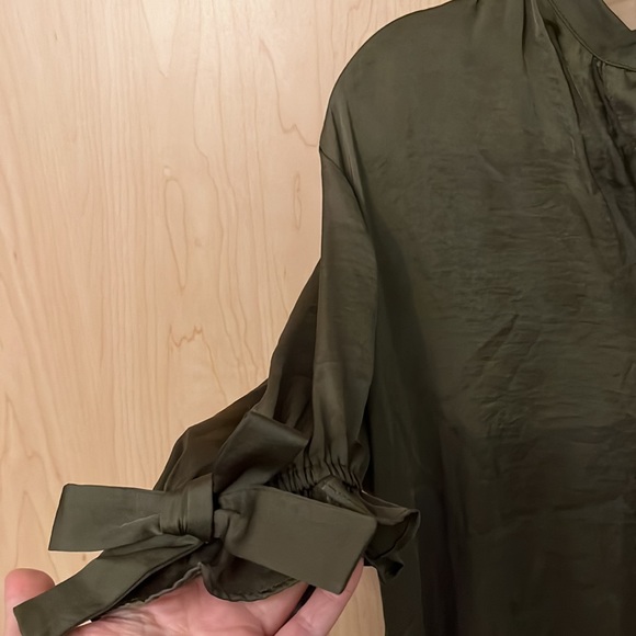 Misa Los Angeles Ida Top Green Short Sleeve Size S - Picture 10 of 16